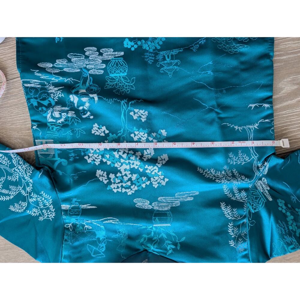 Ao Dai top features a traditional Turquoise Vietnamese pagoda Boys 4 - Picture 8 of 11